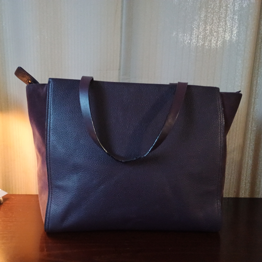 Salvatore Ferragamo Leather shoulder bag. - Picture 3 of 14